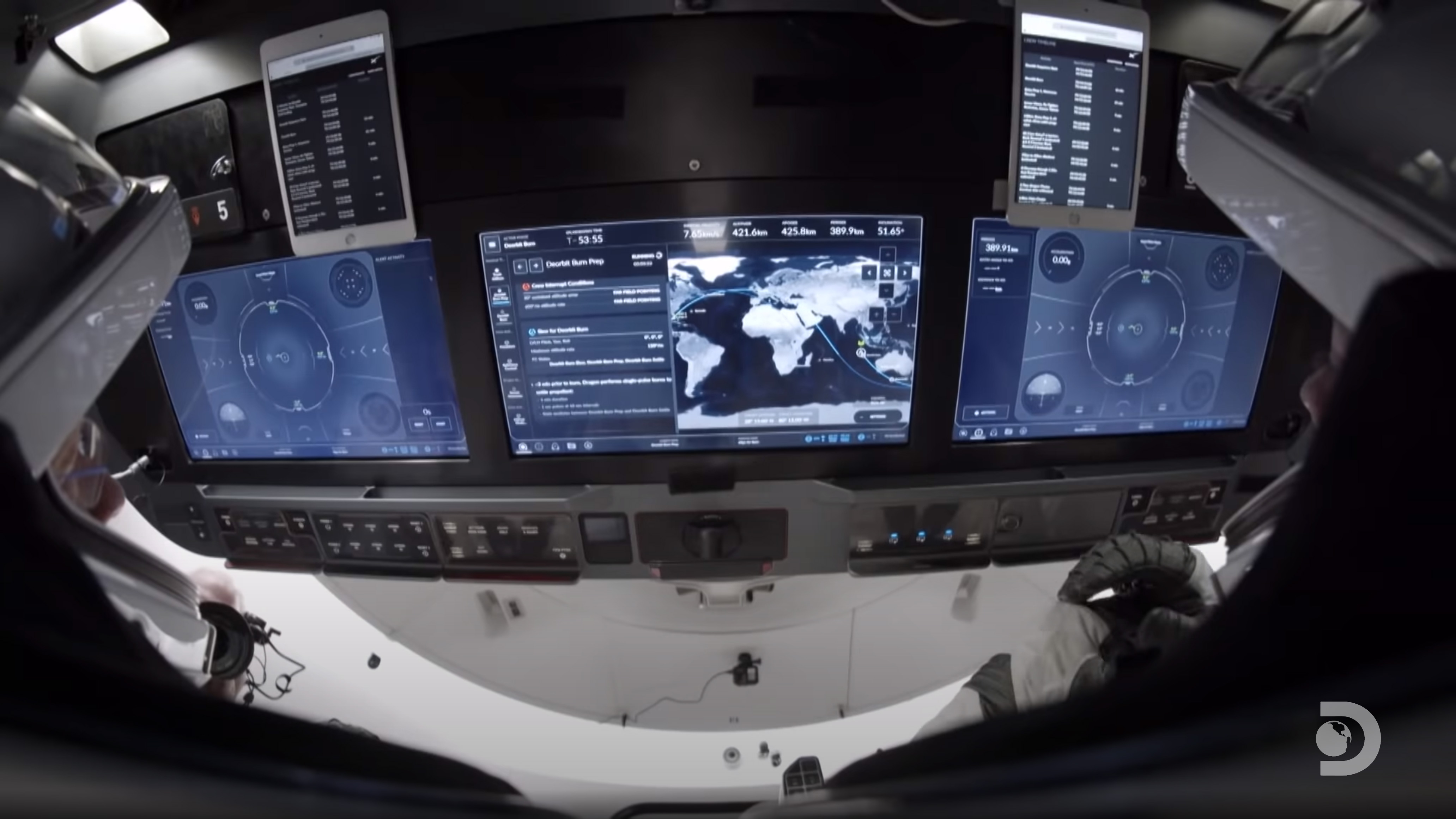 SpaceX - Crew Dragon Displays UI/UX